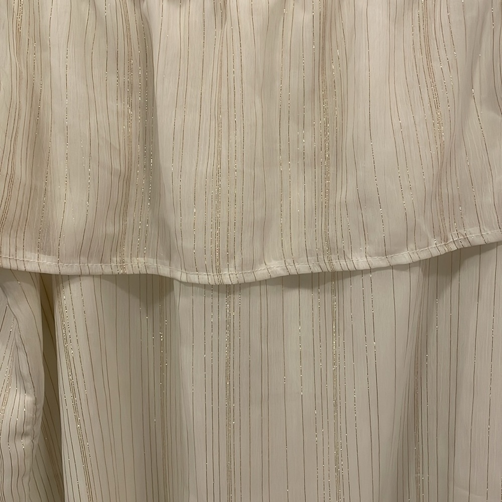 Shoulder Blouse, - Picture 2 of 4